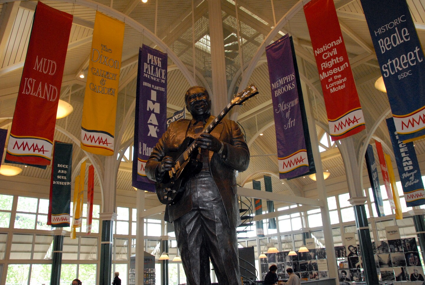 Memphis Visitor's Centre - BB King